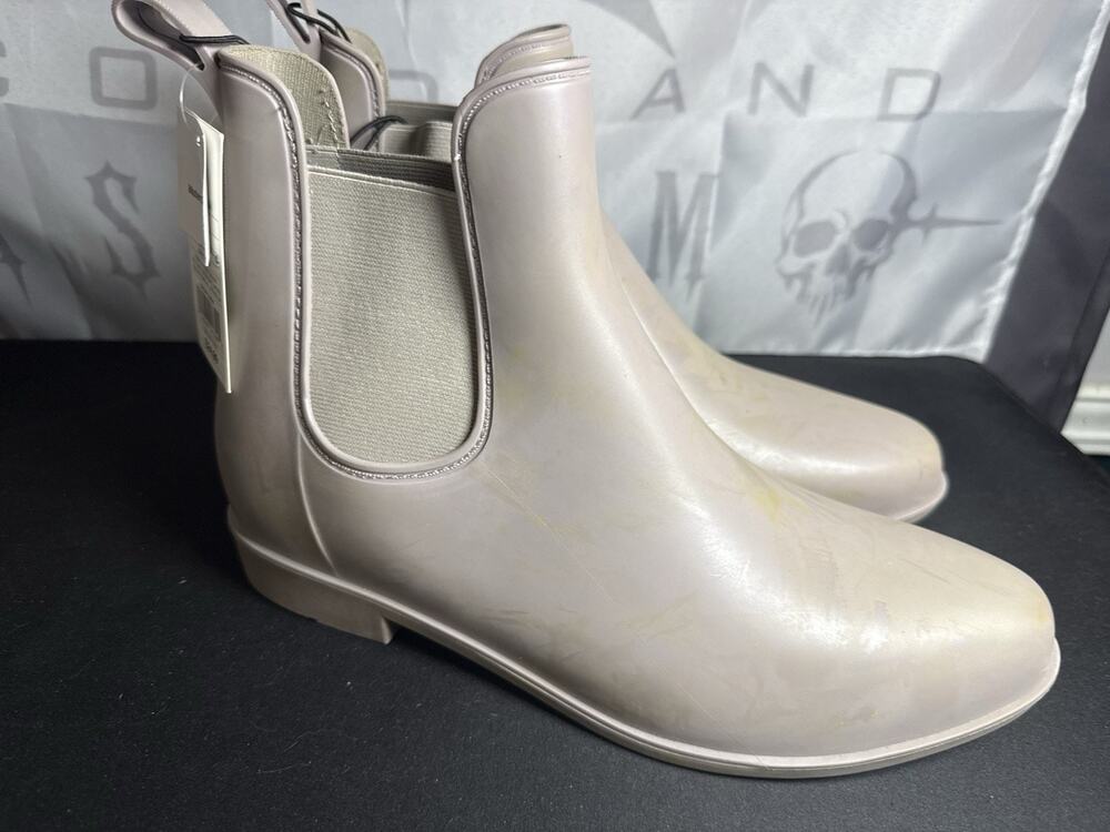 A New Day Grey/Pale Purple Chelsea Boot Womens Size 12 NWT with DEFECTS STAINING